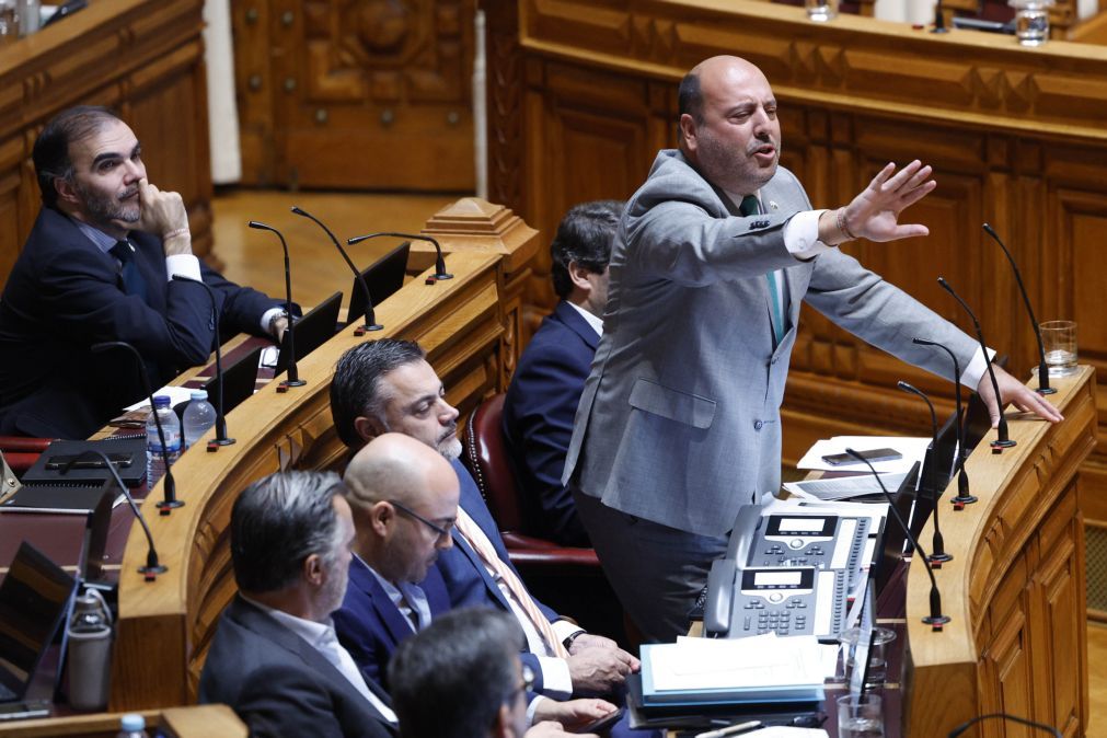 Chega Reelege Pedro Pinto L Der Parlamentar Apenas Um Branco Em