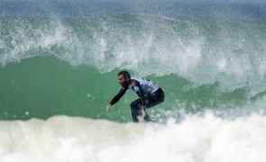Frederico Morais segue em frente no Ballito Pro de surf na África do Sul