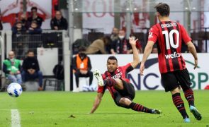 Avançado brasileiro Júnior Messias assina em definitivo pelo AC Milan