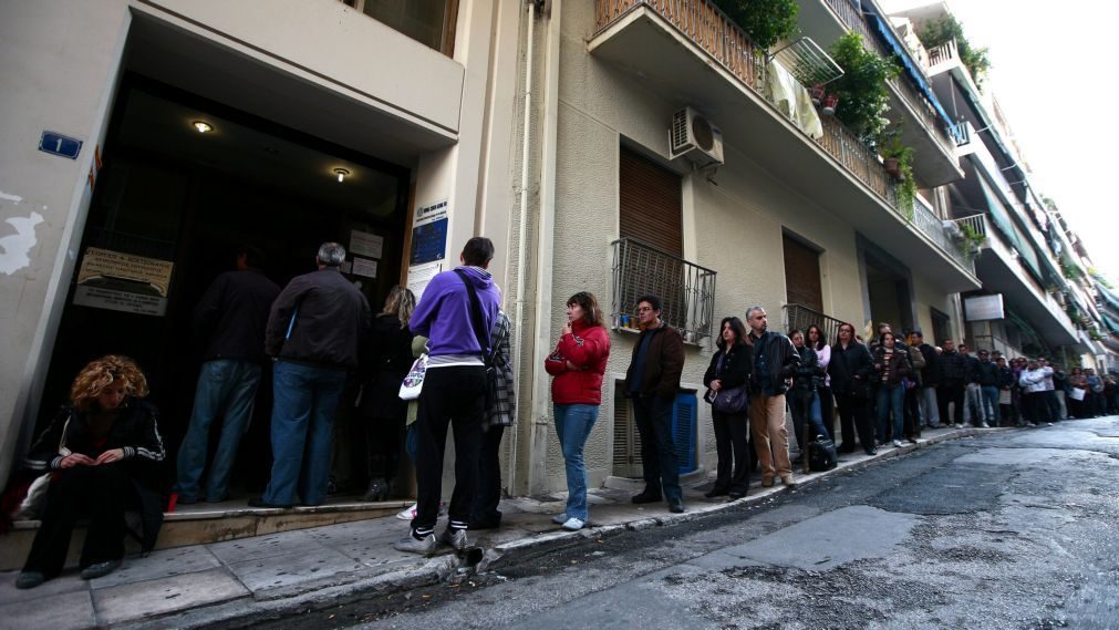 Desemprego na Grécia cai para 21,1% no segundo trimestre