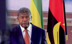 Presidente angolano convidado a visitar a Noruega ainda este ano