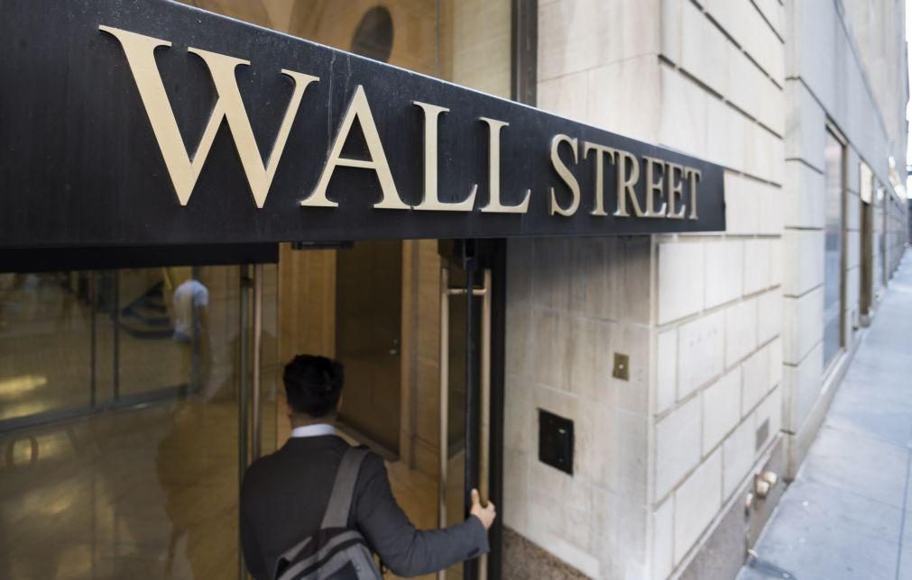 Wall Street fecha em alta graças a alívio dos investidores com variação de preços