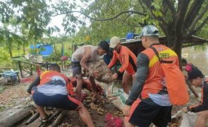 Pelo menos três feridos e milhares de deslocados à passagem de tempestade tropical pelas Filipinas