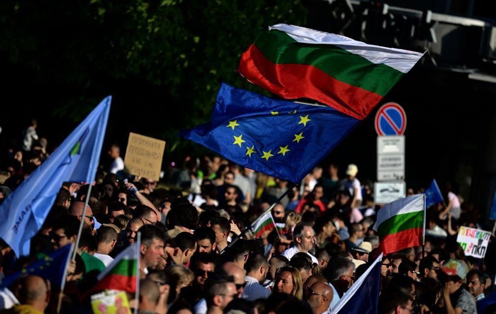 Búlgaros votam no domingo preocupados com consequências da guerra na Ucrânia