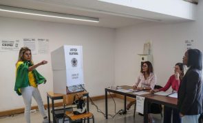 Brasil/Eleições: Uma urna impugnada em Lisboa por voto duplo de cidadão e duas outras substituídas