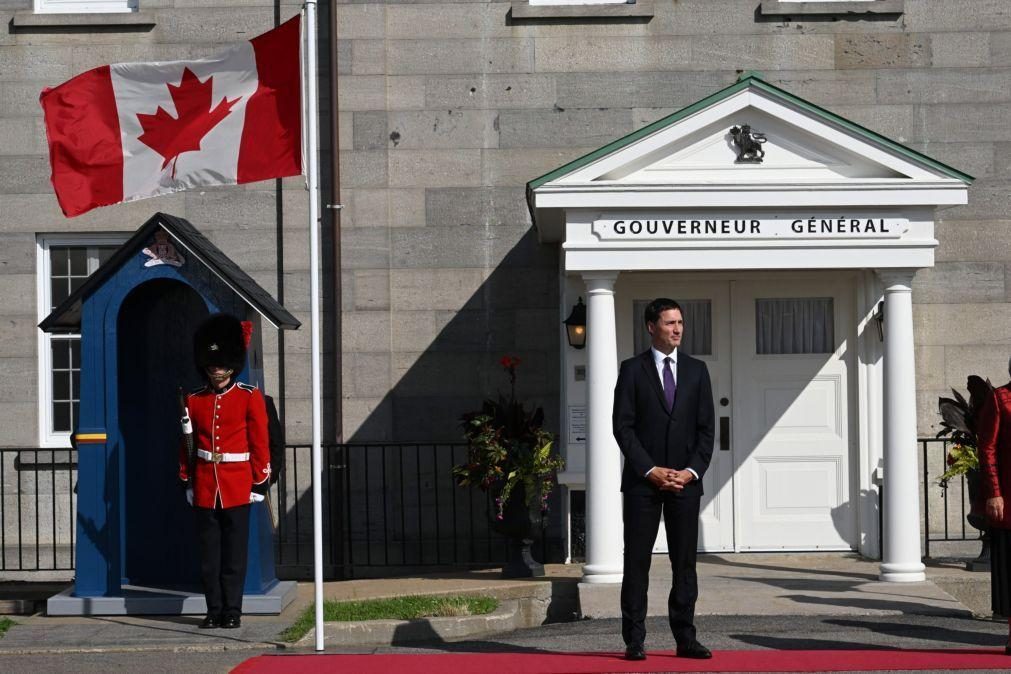Canadá interdita entrada a 10.000 responsáveis do regime iraniano