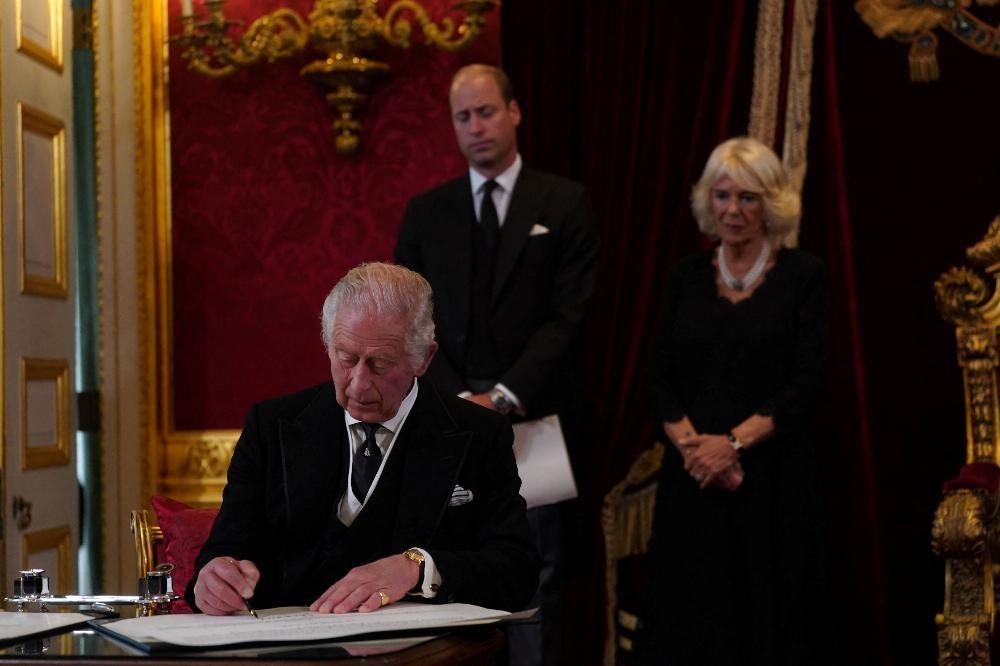 Rei Carlos III - Reduzida e menos extravagante: Revelados novos detalhes da cerimónia de coroação do rei