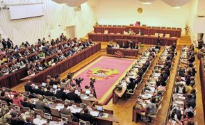 Parlamento moçambicano debate hoje revisão da Lei Cambial