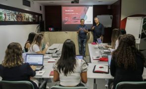 Escola Lusa faz primeiro curso de jornalismo em janeiro