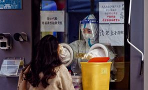 Covid-19: Crematórios cheios em Pequim e alerta que vaga pode atingir zonas rurais