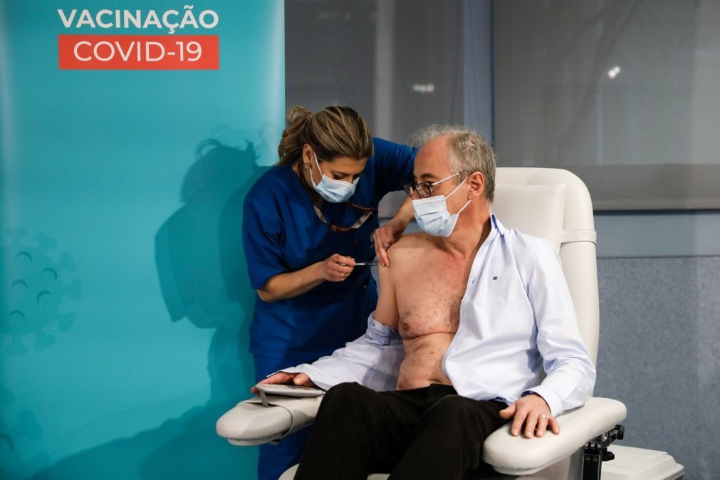 Mais de 26 milhões de doses de vacinas contra a covid-19 administradas em Portugal desde a primeira