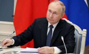Putin exclui de votos de Ano Novo líderes dos EUA, Alemanha e França