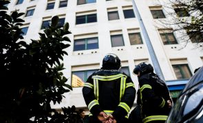 Três feridos muito graves no incêndio em prédio em Lisboa
