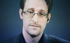 Snowden recorda a Biden que outros com documentos secretos foram condenados
