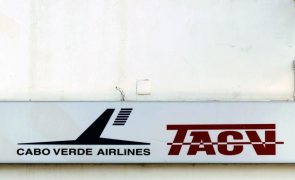 Governo cabo-verdiano vai poder fixar requisitos mínimos para voos domésticos