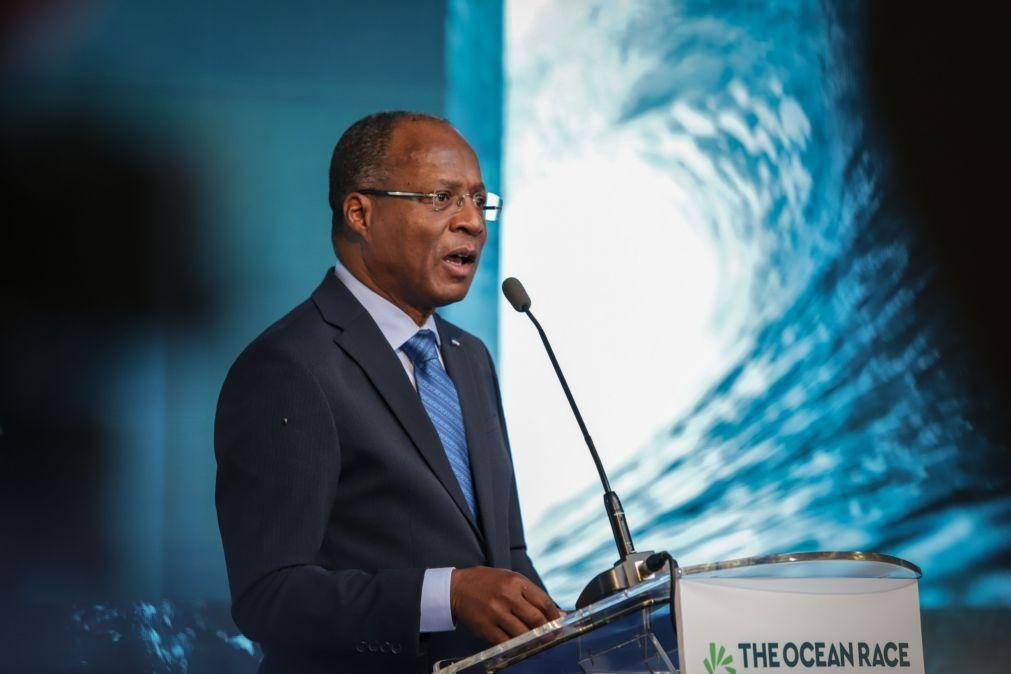 Cabo Verde apela a financiamento 