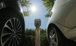 Divergências entre Reino Unido e UE ameaçam preço dos carros elétricos