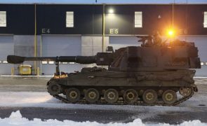 Ucrânia: Britânicos esperam enviar tanques Challenger 2 no final de março -- governo