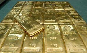 Procura de ouro atinge em 2022 nível mais elevado em mais de uma década