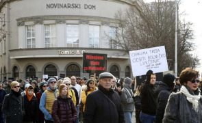 Jornalistas protestaram  em Zagreb contra falta de cuidados médicos a jornalista