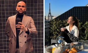 Mulher de Dani Alves 'foge' para Paris após visita à prisão