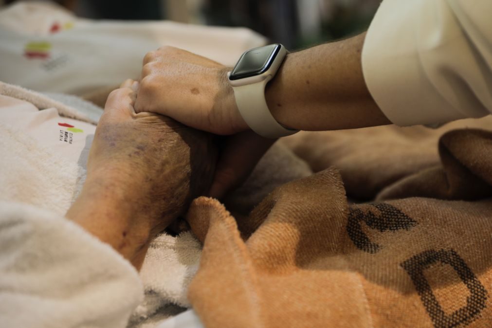 Hospitais de Leiria retomam horários de visita pré-covid