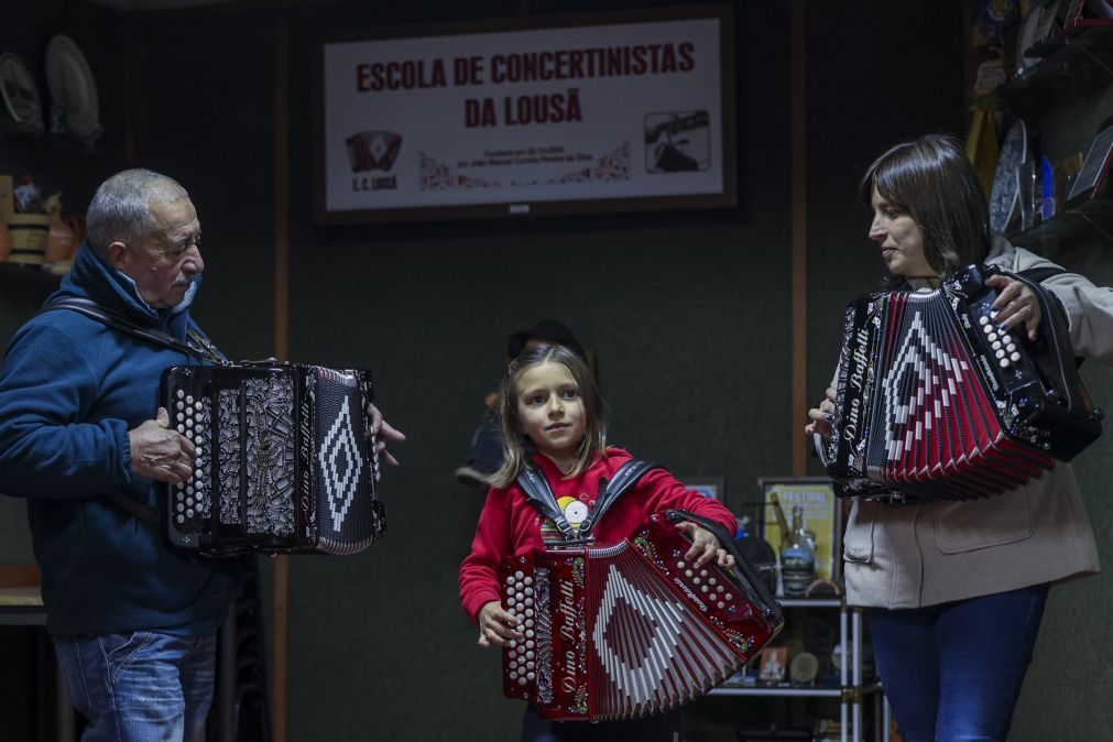 A concertina vacilou mas retomou importância na música portuguesa