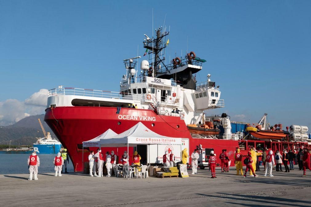 Itália aprova decreto que limita atividade de navios de resgate humanitário