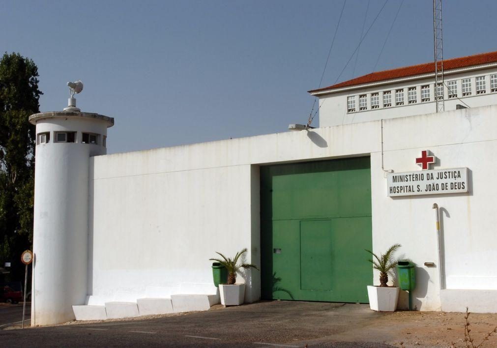 Incêndio no Hospital-Prisão de Caxias sem registo de feridos