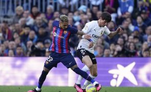 FC Barcelona reforça liderança com triunfo sofrido sobre o Valência