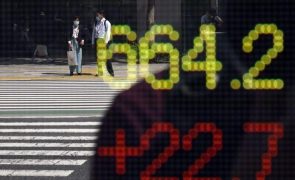 Bolsa de Tóquio fecha a ganhar 1,11%