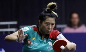 Jieni Shao perde na estreia no Smash de Singapura em ténis de mesa