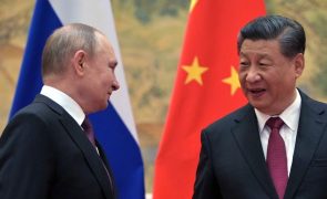 Presidente chinês Xi Jinping inicia visita à Rússia com encontro informal com Putin