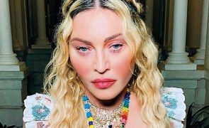 Madonna - Mostra as regras obrigatórias em casa