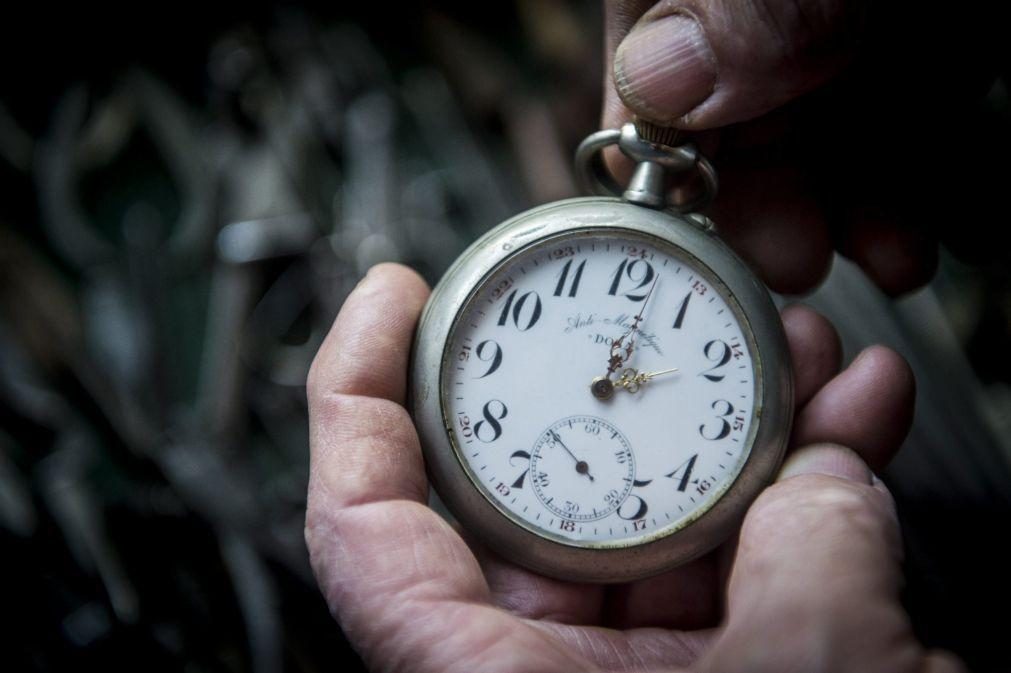 Não se esqueça! Relógios avançam para a hora de verão na próxima madrugada