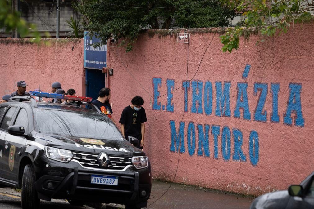 Jovem mata professora à facada e fere outras 5 pessoas