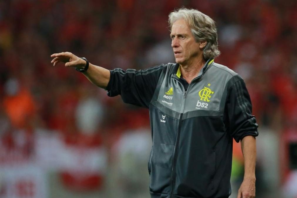 Flamengo perde na Libertadores e adeptos exigem regresso de Jorge Jesus