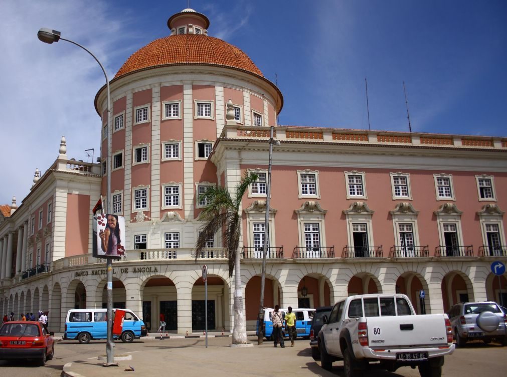 Novo governador do banco central angolano promete estabilidade ao sistema financeiro