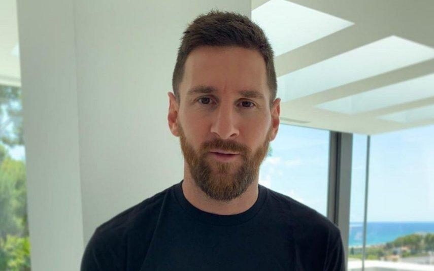 Messi. Fã relembra momento em que conheceu o craque à porta de casa: 