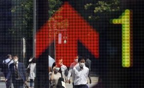 Bolsa de Tóquio fecha a ganhar 1,2%