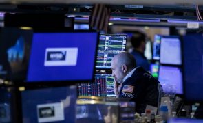Wall Street inicia sessão no 'vermelho' com foco nos resultados de empresas