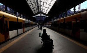 CP suprime 131 comboios dos 674 previstos até às 19:00 devido a greve