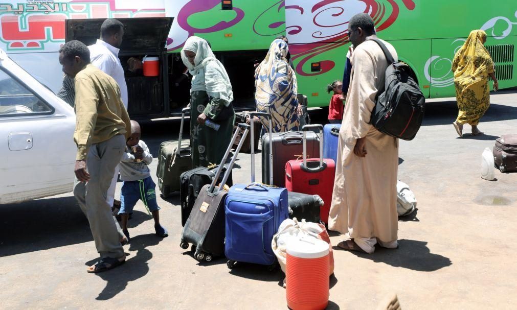 Mais de 800.000 pessoas poderão fugir dos combates no Sudão