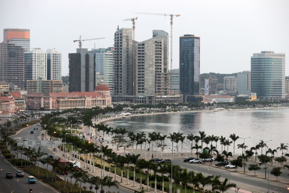Consolidação orçamental vai obrigar Angola a «sacrifícios»