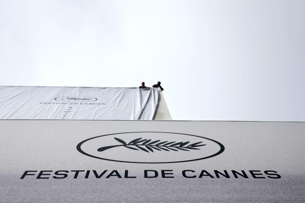 Protestos em Cannes contra reforma das pensões do Presidente francês