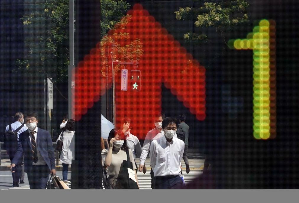 Bolsa de Tóquio abre a ganhar 0,56%