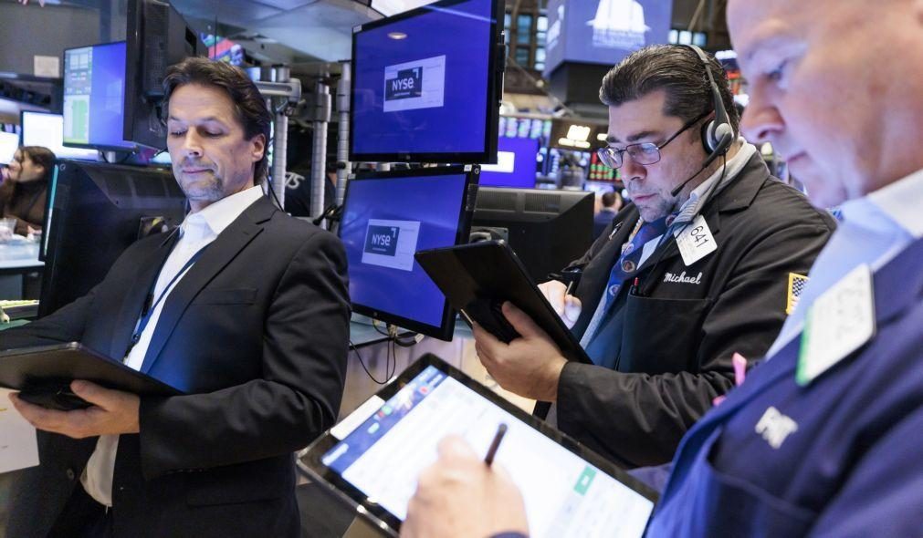Wall Street inicia sessão em baixa devido a crise da dívida