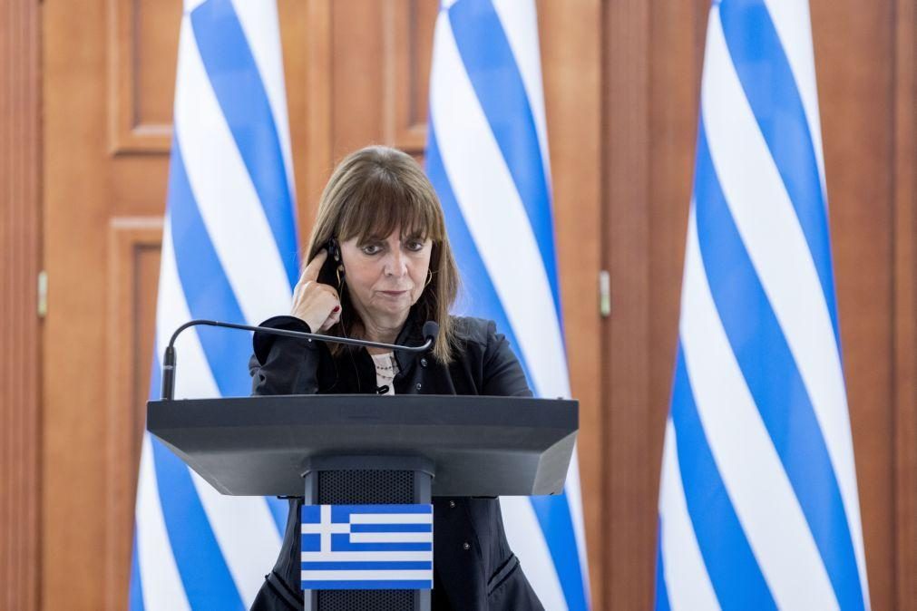 Presidente grega vai pedir formação de governo interino até novas eleições