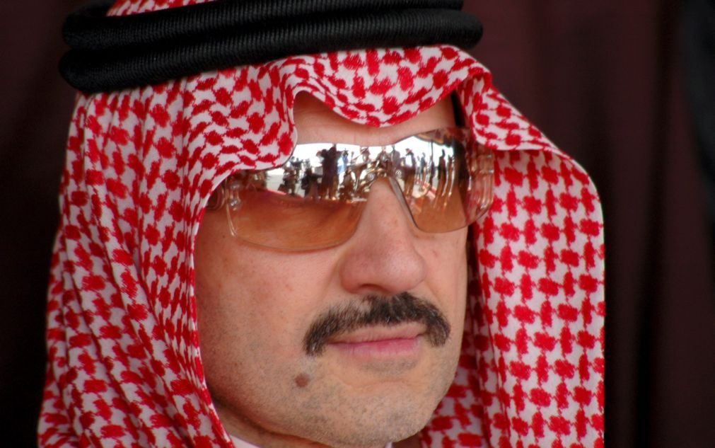 Príncipe saudita Alwaleed bin Talal entre dezenas de detidos por corrupção