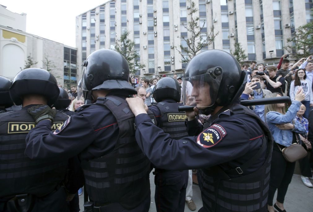 Terrorismo: Milhares de pessoas retiradas de edifícios em Moscovo por ameaças de bomba